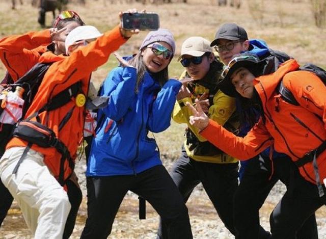 国货冲锋衣不输始祖鸟、可隆等中产品牌开元棋牌app不吹不捧！4个高性价比(图3)