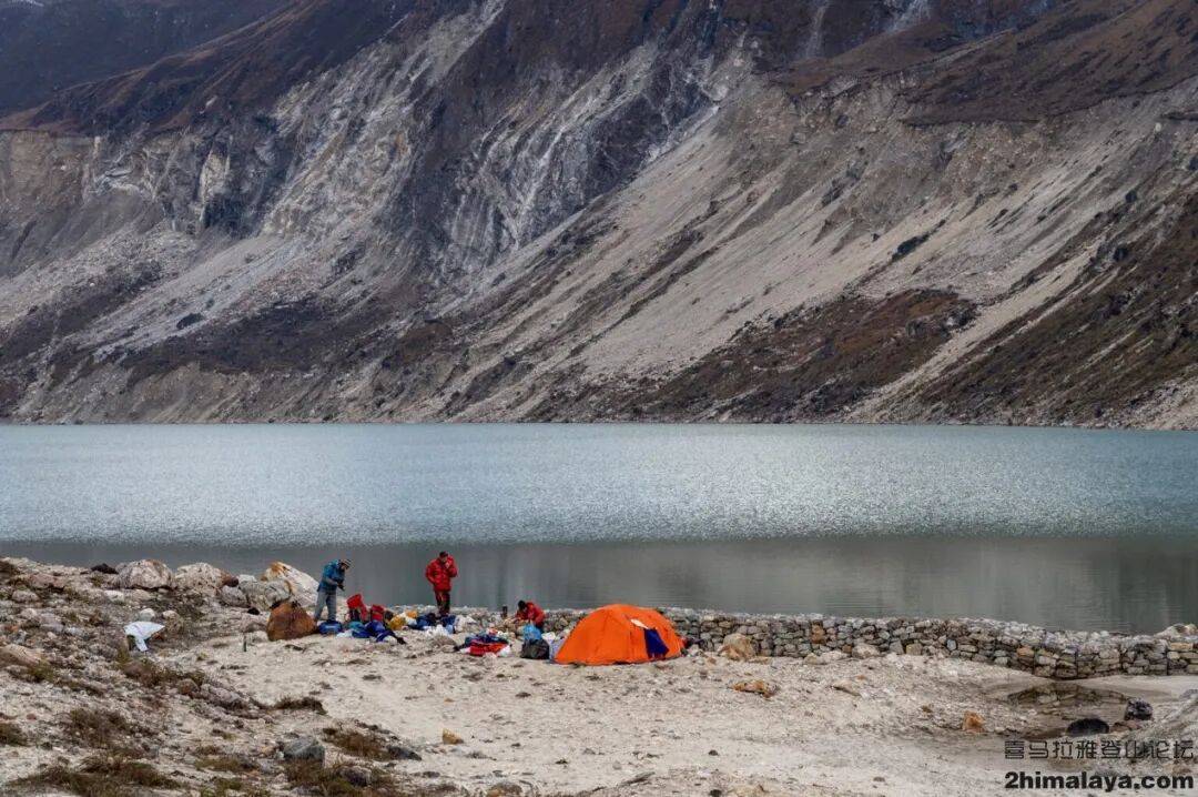 罗斯登山者首攀海拔8163米峰鲜少有人尝试西南壁的替换线路开元棋牌app尼泊尔]2025年年度十大探险活动2 - 俄(图2)