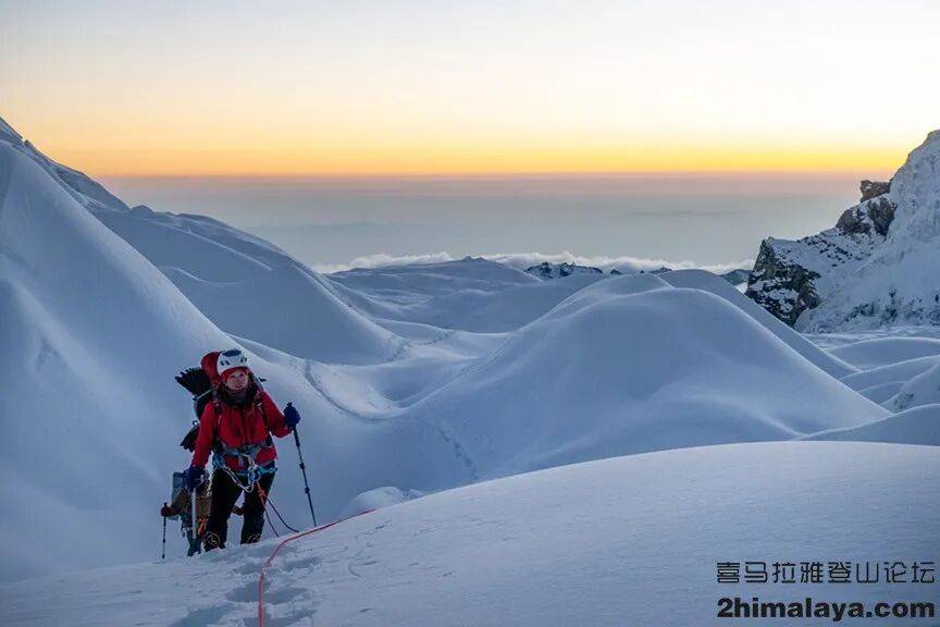 罗斯登山者首攀海拔8163米峰鲜少有人尝试西南壁的替换线路开元棋牌app尼泊尔]2025年年度十大探险活动2 - 俄(图22)